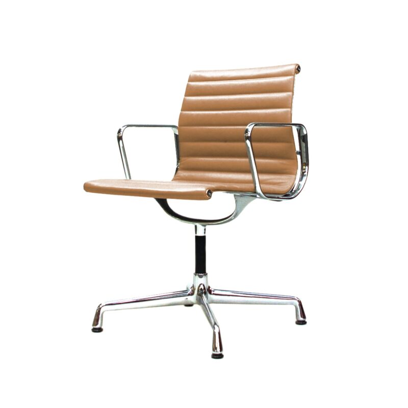 Aluminium Chairs Ea103 ,Cognac  Charles & Ray Eames, Vitra